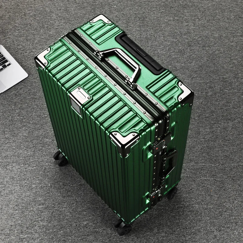 MONTRAVE Aluminum Frame Hardshell Suitcase — Dark Green — product photo