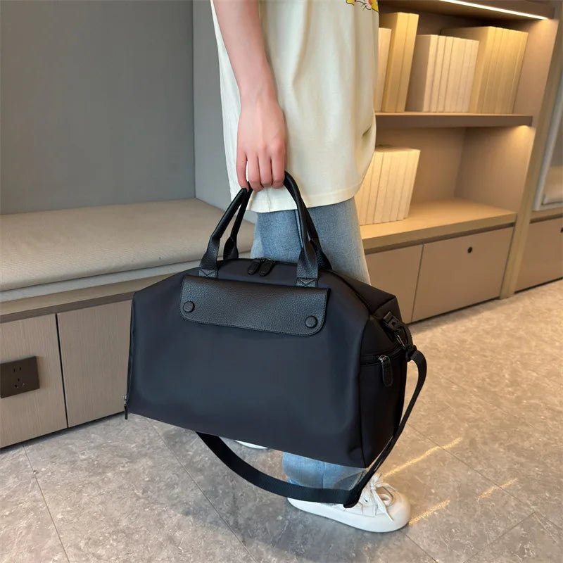 MONTRAVE Sport Duffel — Waterproof Gym Bag