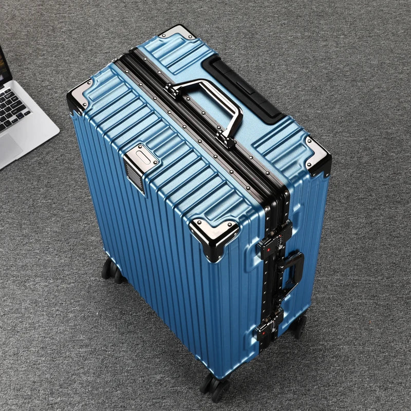MONTRAVE Aluminum Frame Hardshell Suitcase — Blue — product photo