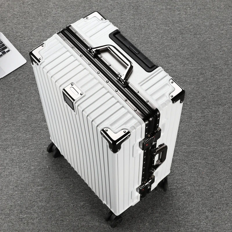MONTRAVE Aluminum Frame Hardshell Suitcase — White — product photo